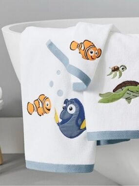 ISO Pottery Barn Finding Nemo- Dory Bath Towels